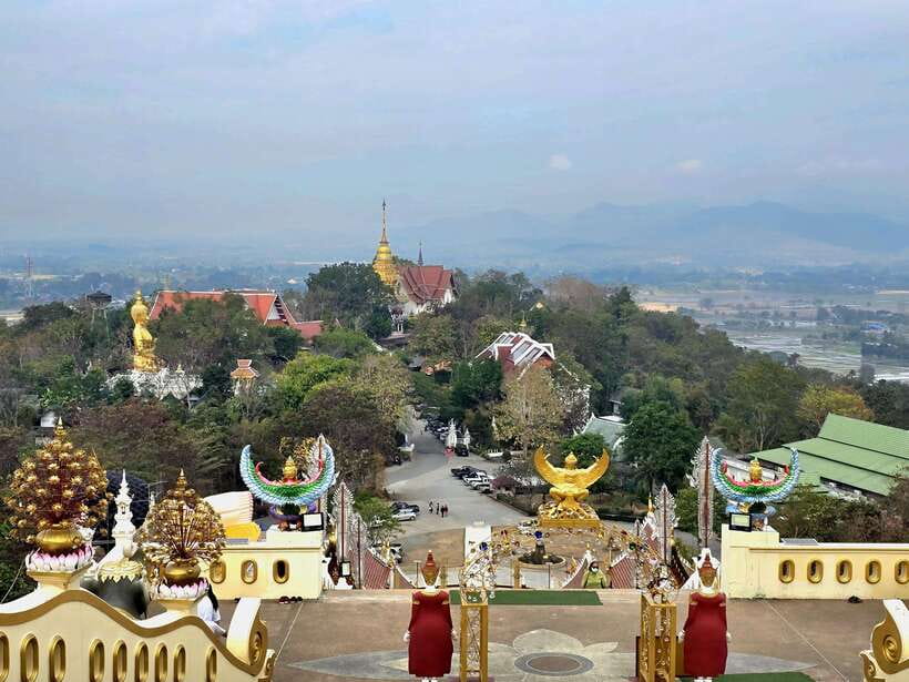 Chiang Mai: Sticky Waterfall scenic loop unseen lake &temple - Lunch break near the waterfall: plan on paying