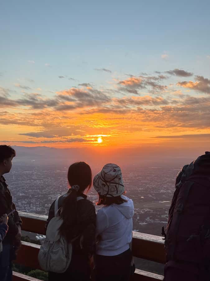 Chiang Mai: Sunrise DoiSuthep | WatPhaLat | iPhoneSnap - Price value: what $35 covers (and what it doesn’t)