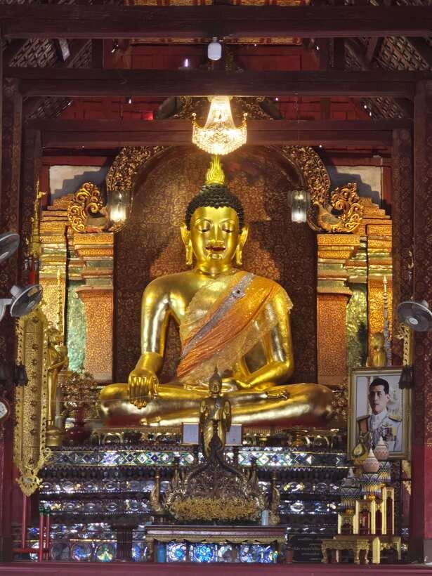 Chiang Mai: Temple & City Tour Part II - The 08:20 Morning Walk: How the Day Flows