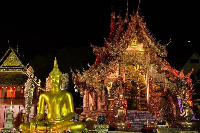Chiang Mai Temples and Market Tuk Tuk Night Tour - Stop 4: Wat Lok Molee for a Breather Outside the Center