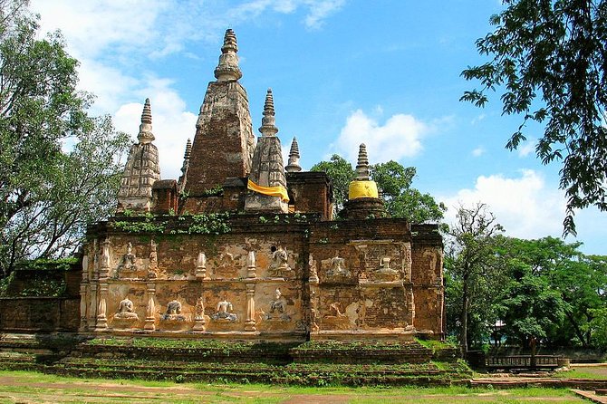 Chiang Mai Temples & City - Stop 1: Wat Phra That Doi Suthep and the Buddha relic plus 306 steps