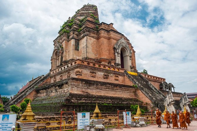 Chiang Mai Temples & City - Stop 6: Wat Chiang Man, the oldest temple starting from 1296