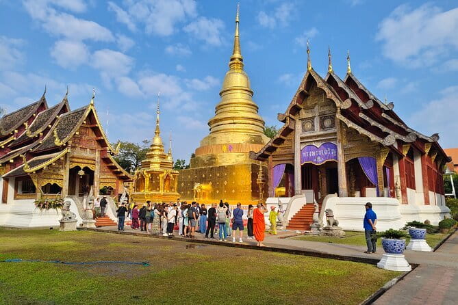Chiang Mai Temples Visit Walking Tour with Ex-Monk Guide Part 1 - Key things to notice before you go