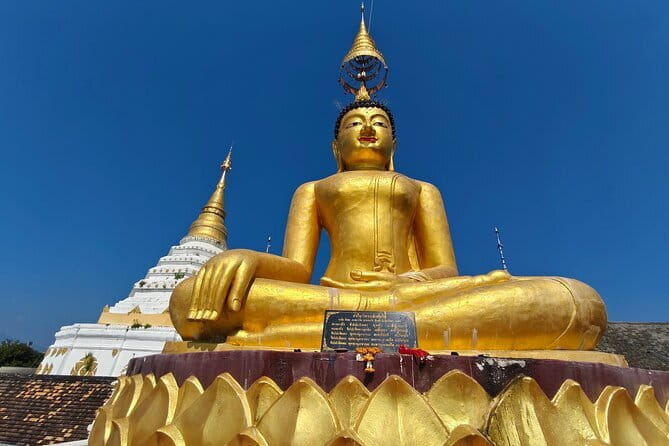 Chiang Mai Temples Visit Walking Tour with Ex-Monk Guide Part 2 - The ex-monk guide factor: why the explanations feel personal