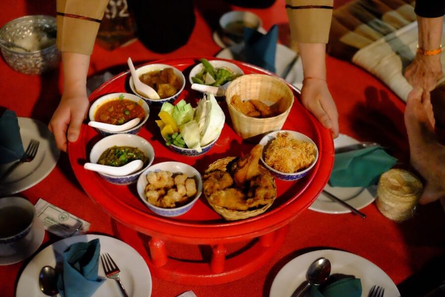 Chiang Mai Traditional Khan Toke Meal & Cultural Performance - Muang Mai Market: where northern Thai flavors start