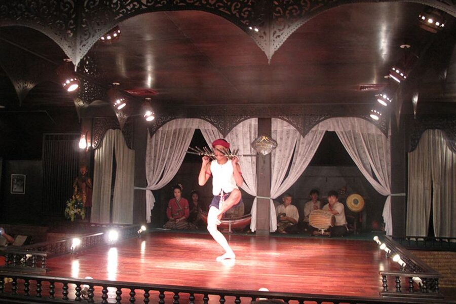 Chiang Mai Traditional Khan Toke Meal & Cultural Performance - Guides matter: what you’ll gain from the explanations