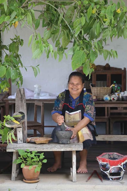 Chiang Mai : Traditional Northern Cooking Class - Sticky rice mastery: how to get that signature texture