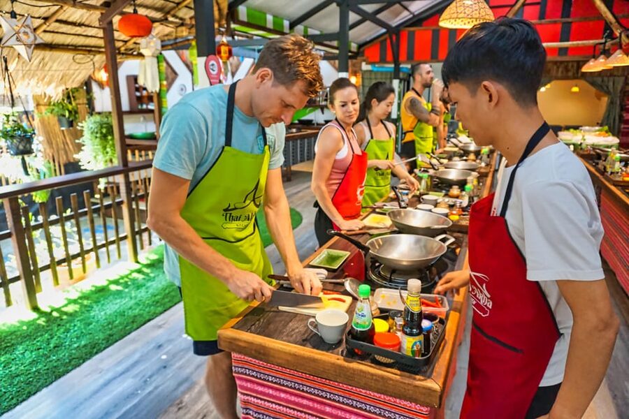 Chiang Mai: Traditional Thai-Akha Cooking Class& Market Tour - Who Should Book This (and Who Might Want Something Else)