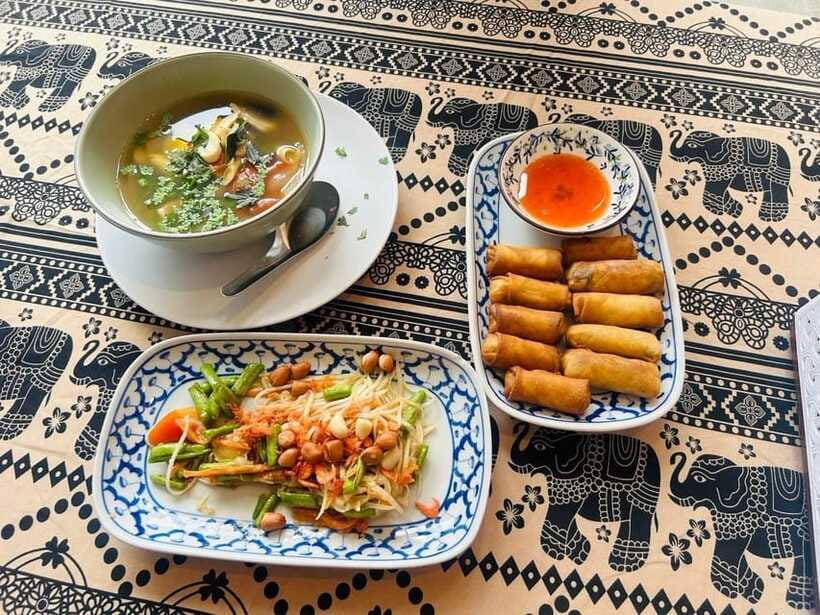 Chiang Mai: Traditional Thai Cooking Class with Market Tour - Cooking 6 Thai dishes in a Lanna home: the technique that matters