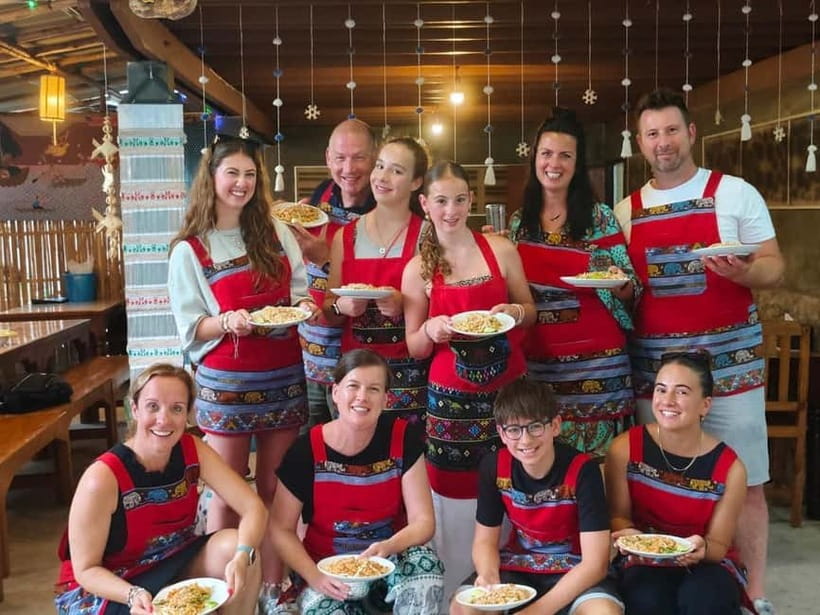 Chiang Mai: Traditional Thai Cooking Class with Market Tour - Your final meal: you eat what you make (and you’ll want to pace it)