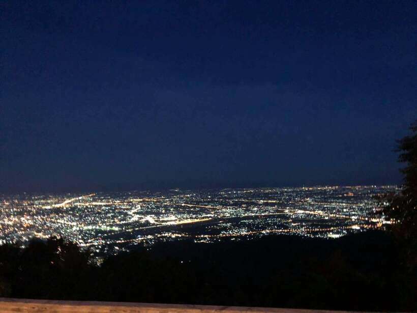 Chiang Mai:Wat Phra That Doi Suthep & Wat Umong Evening Tour - Quick hits