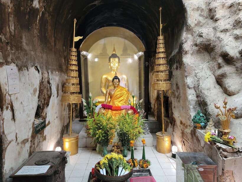 Chiang Mai:Wat Phra That Doi Suthep & Wat Umong Evening Tour - Wat Umong Suan Puthatham: forest quiet and the tunnel temple feeling