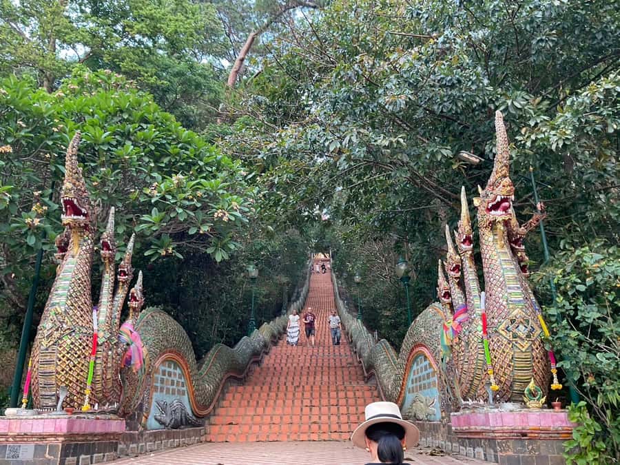 Chiang Mai: Wat Umong, Wat Pha Lat And Wat Doi Suthep Tour - Wat Umong: The Tunnel-Under-the-Pagoda Meditation Experience