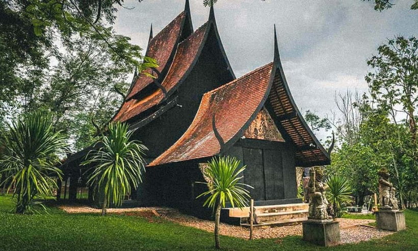 Chiang Mai: White Temple, Blue Temple, and Black House Tour - A Chiang Rai temple day trip that’s actually organized from Chiang Mai