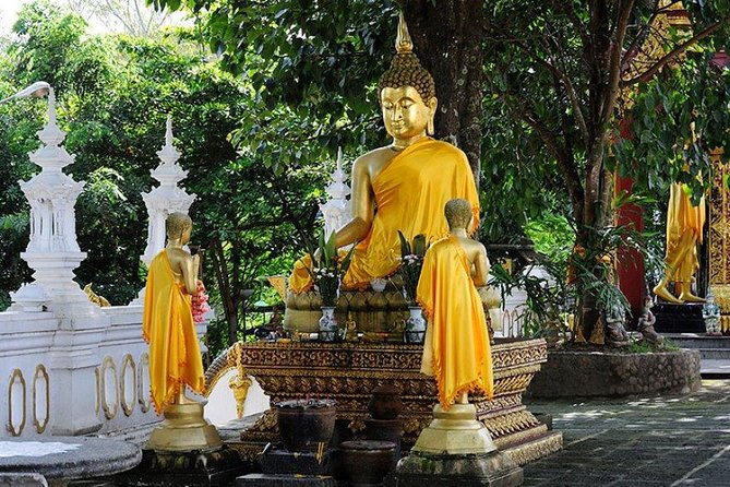 Chiang Rai Day Tour from Chiang Mai + The Long Neck Hill Tribe With Boat - Getting Started at 7:00 am in Chiang Mai: Expect a Full-Day Road Trip