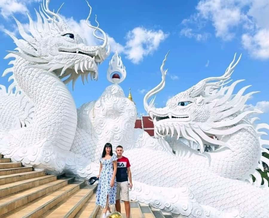 Chiang Rai IG Lalitta Cafe and White, Blue, Red Temples Tour - Lunch at a human pace (about 1 hour)
