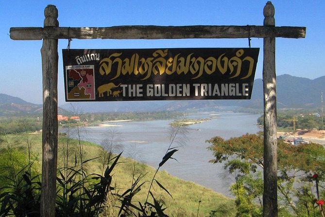 Chiang Rai One Day: White Temple, Golden Triangle, Akha Hilltribe - Blue Temple and the time between big stops