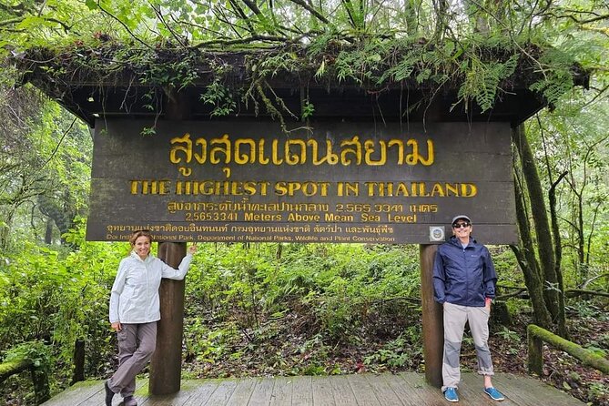 Chiang Rai Temples Day Trip from Chiang Mai - Lunch hour in Chiang Rai: you get time, but not a meal included