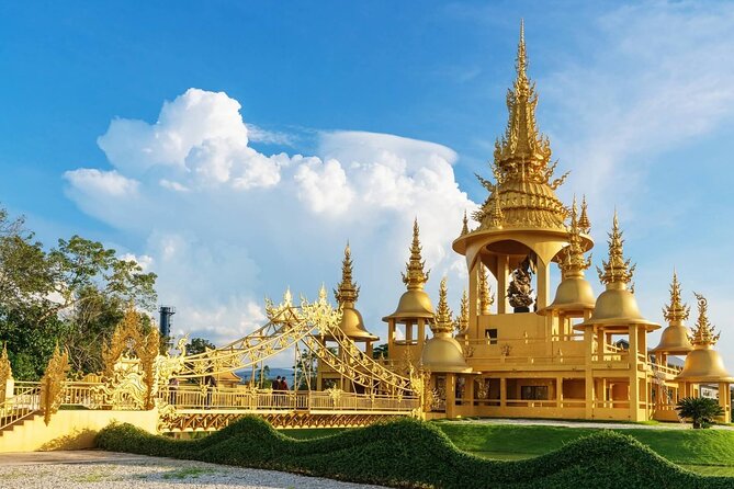 Chiang Rai Temples Plus Golden Triangle Private Hire With Guide - Getting There in a 7-Seater MPV: Comfort for a 12–13 Hour Stretch