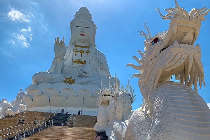 Chiang Rai Temples Private Tour from Chiang Mai - All Inclusive - Chiang Rai lunch: a real break, but plan for dietary needs