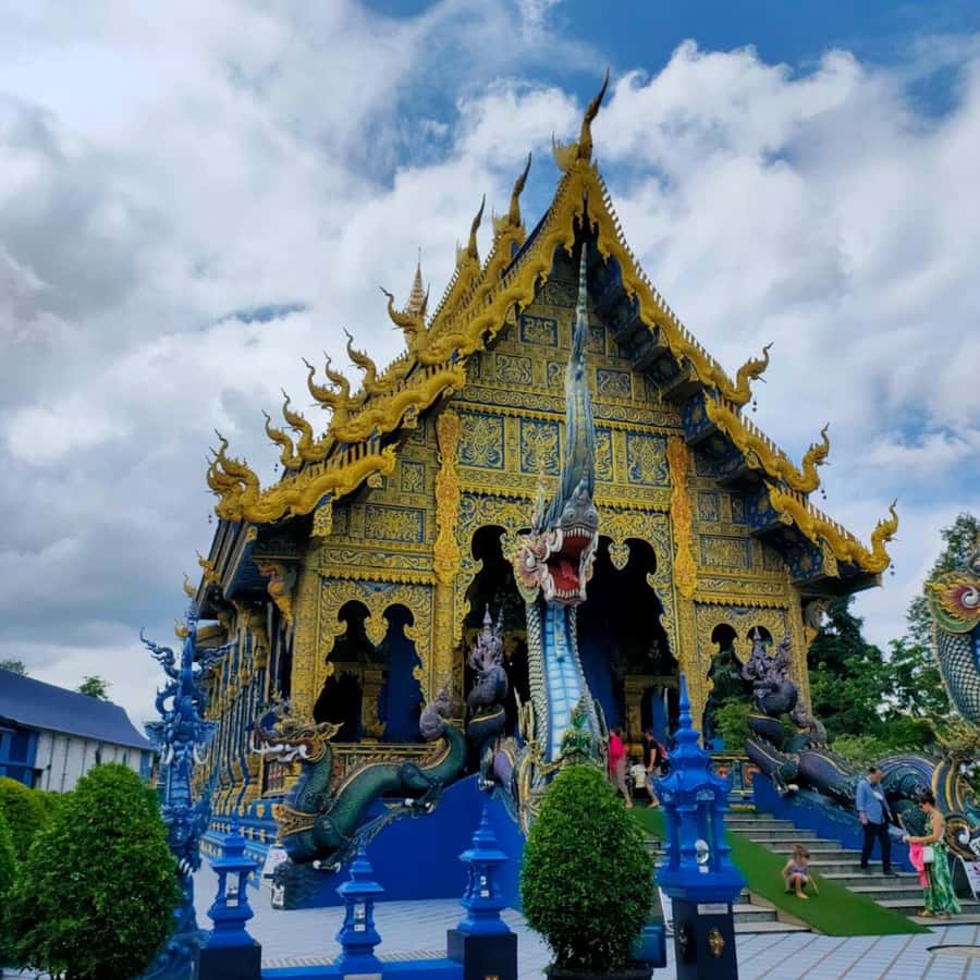 Chiang Rai: Temples Trip with Sang Kaew and Lalitta Cafe - A Full Chiang Rai Day: 13 Hours, Private Car, and Real Temple Time