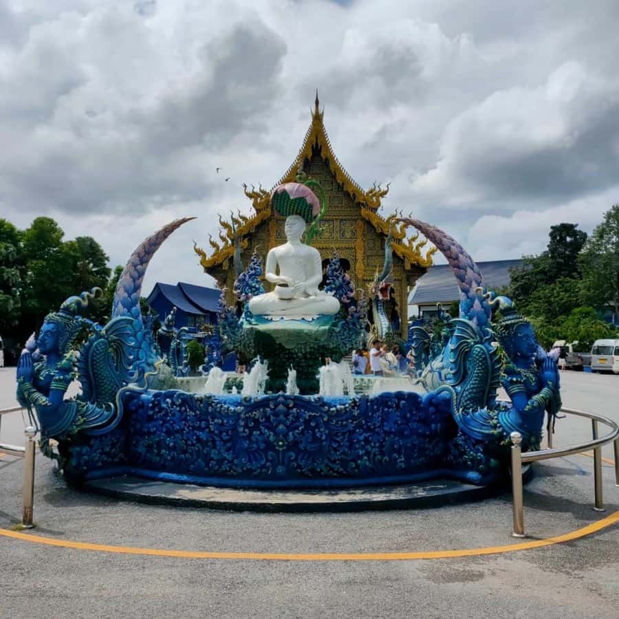 Chiang Rai: Temples Trip with Sang Kaew and Lalitta Cafe - Lunch in Chiang Rai: Refuel Without Losing Momentum