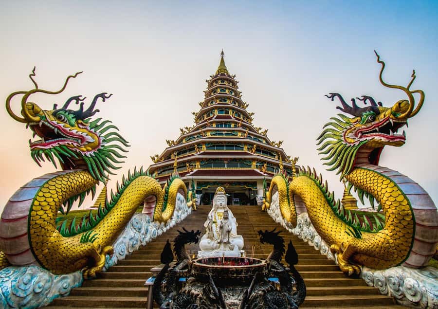 Chiang Rai White, Blue, Red 3 Temples Tour - Pickup in Chiang Mai: Early Start, Easy Logistics