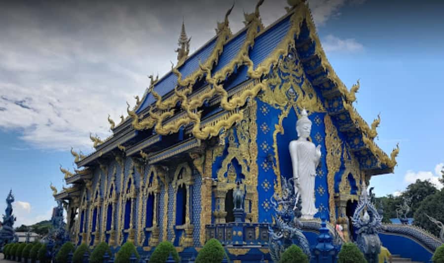 Chiang Rai White, Blue, Red 3 Temples Tour - Thai Lunch + Entry Fees + Guided Timing: The Real Value of $46