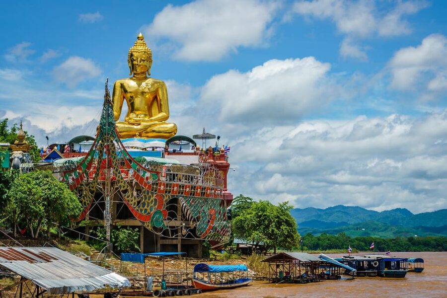 Chiang Rai White Temple and Blue Temple Day Tour - Wat Rong Suea-Ten (Blue Temple): Calm Color and Quiet Corners