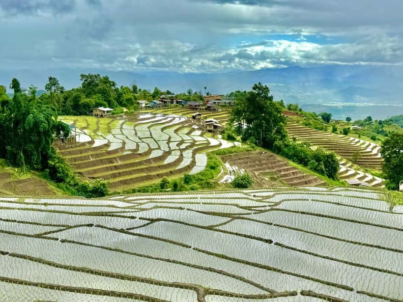 Chiangmai : Doi Inthanon unseen spot , Rice terrace & temple - Wachiratarn Waterfall: the main attraction with rainbow potential