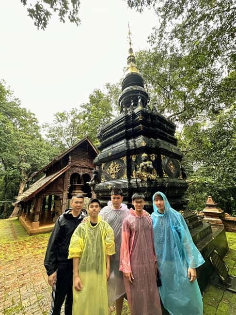 Chiangmai : Doi Inthanon unseen spot , Rice terrace & temple - Huay Sai Laung Waterfall: a trek near the summit area