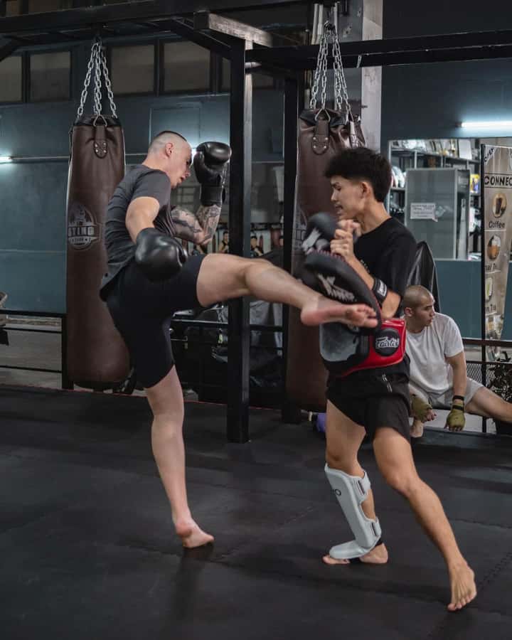 Chiangmai : Muay Thai Training academy - Coaches and Feedback: English, Thai, and Slow-and-Clear Explanations
