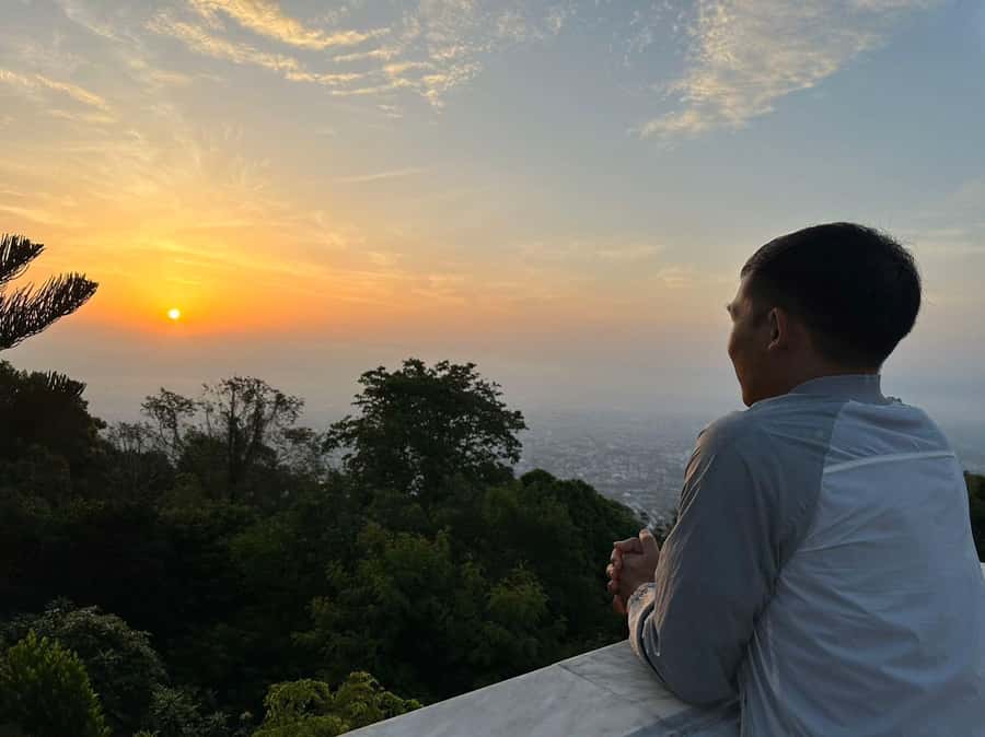Chingmai Sunrise Hike & Cultural Traditions - Monk Almsgiving: a Thai tradition you’ll actually take part in