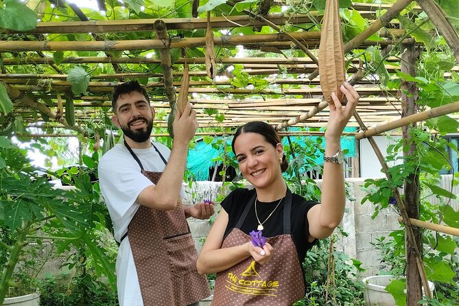 Cooking class in organic garden and local market tour ThaiCottage - The local market stop: ingredients, questions, and timing