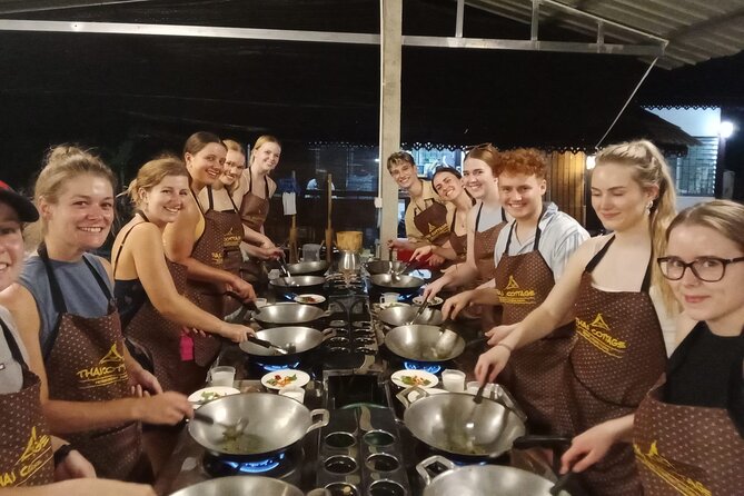 Cooking class in organic garden and local market tour ThaiCottage - Curry paste from scratch: the skill that sticks