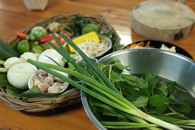 Cooking class in organic garden and local market tour ThaiCottage - Sticky rice with mango: the sweet finish you’ll remember