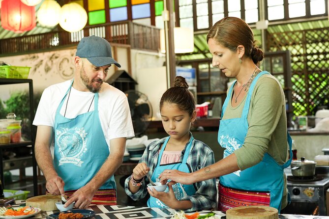 Cooking Class with Organic Farm in Chiang Mai at Mama Noi - Eating what you cooked: the finale meal
