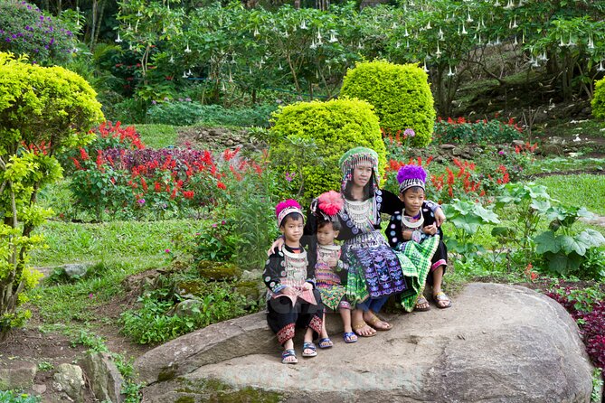 Doi Suthep and Hmong Hilltribe Half Day Tour in Chiang Mai - Air-conditioned comfort and the guide experience: why names matter