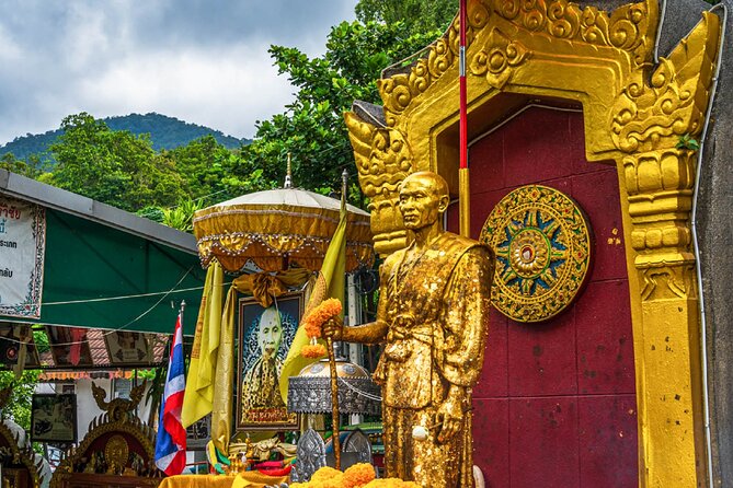 Doi Suthep and Wat Pha Lat Sunrise Tour (Small Group Only) - Wat Pha Lat: forest-temple calm with striking statues and shrines