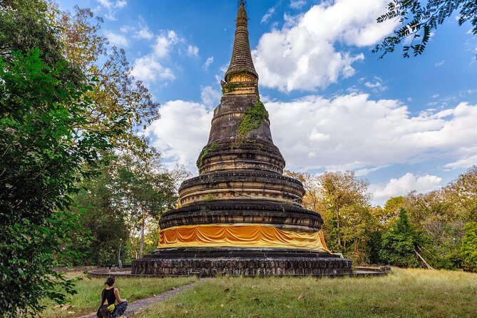 Doi Suthep and Wat Pha Lat Sunrise Tour (Small Group Only) - Wat Umong: underground tunnels and a 700-year-old chedi