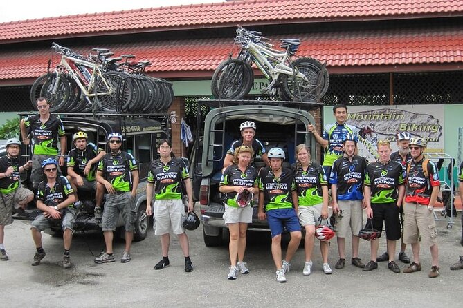 Doi Suthep National Park To Chiang Mai Beginner Downhill Mountain Biking - Getting There: Why the 4WD/Driver Part Matters