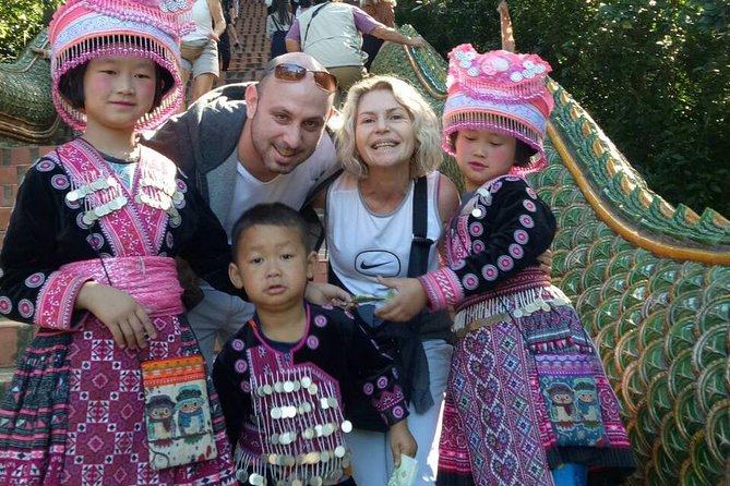 Doi Suthep Temple and Bau Thong Waterfalls Private Tour - Stop 1: Bua Thong Waterfalls (Nam Phu Chet Si) and the joy of climbing