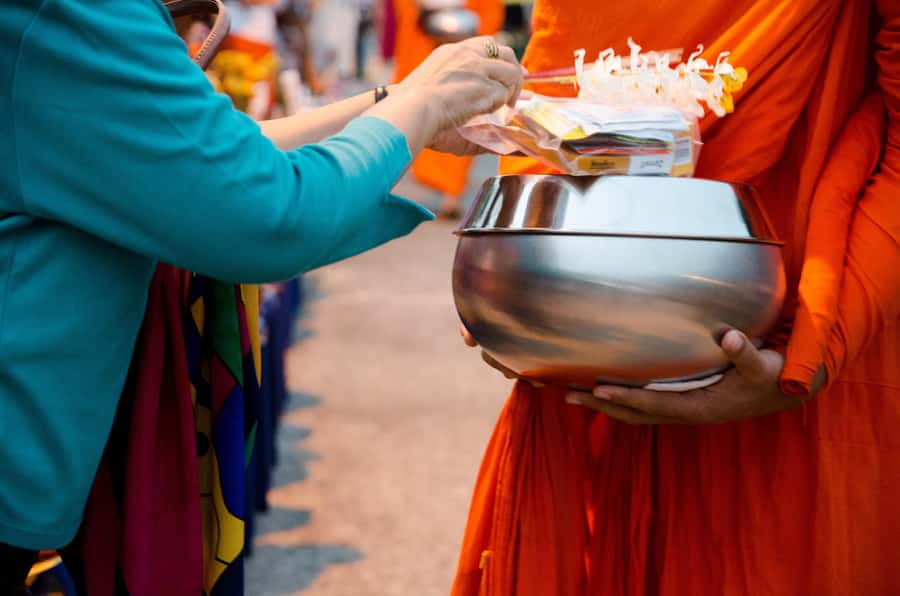 Early morning Doi Suthep with monk chanting and alms - Why start with Doi Suthep at dawn instead of later?