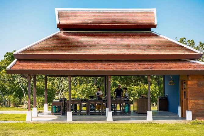 Evening Cooking Class in Traditional Pavilion with Beautiful Garden - Chiang Mai - From the pan to the table: tasting your meal and comparing notes