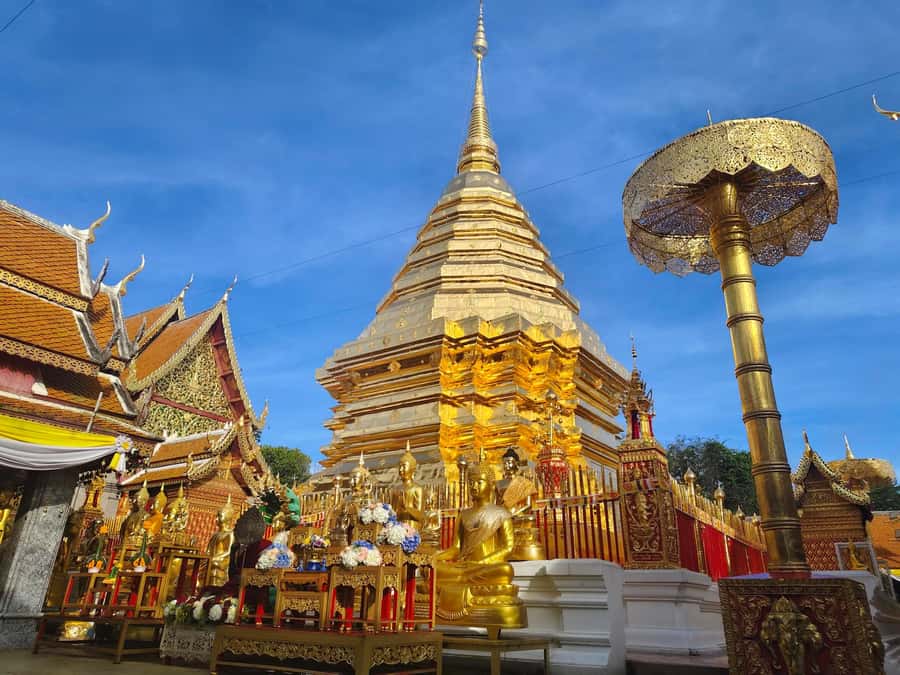 Ex-monk city & temples walking tour: (3.5 hours / 1.7 km.) - Key moments to look for