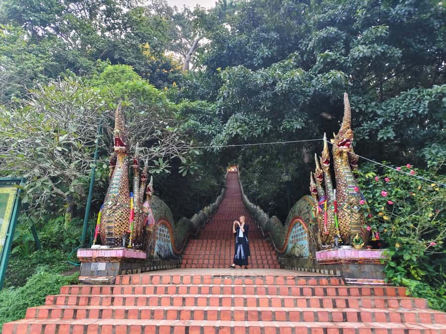 Ex-monk city & temples walking tour: (3.5 hours / 1.7 km.) - Who this Chiang Mai walking tour is best for