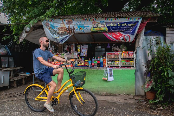 Experience The Real Chiang Mai by Bike - Meeting Near Tha Phae Gate: Your Orientation Point