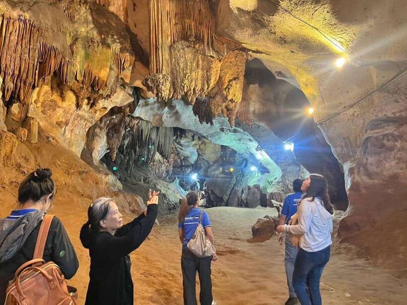 From Chiang Mai: Chiang Dao Cave & 5 Hill Tribe Villages - Orchid farm and butterfly farm: a calmer counterbalance