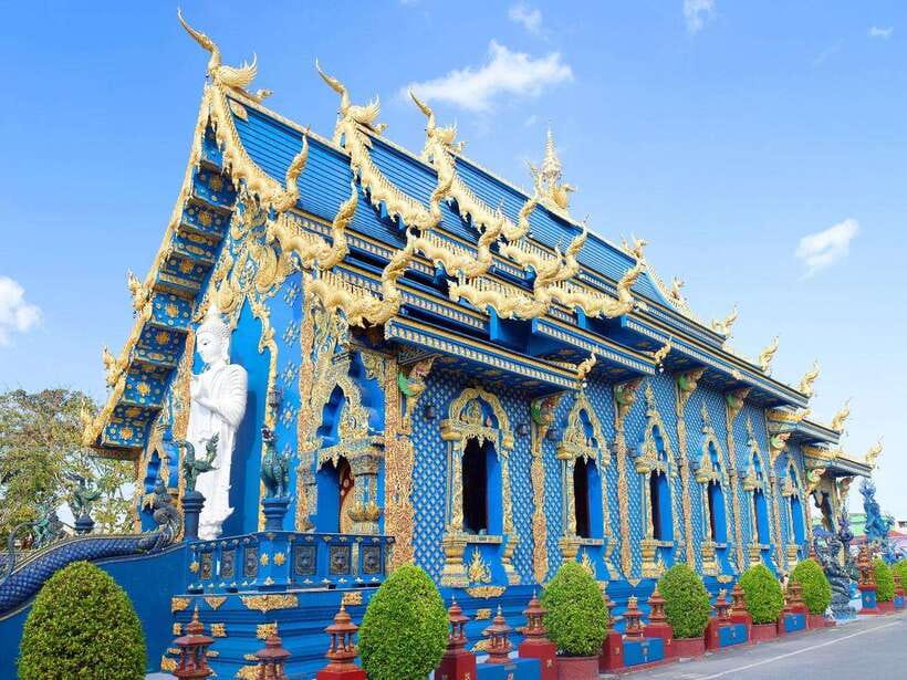 From Chiang Mai: Chiang Rai Famous Temples Guided Tour - Baan Dam Museum (Black House): Dr. Thawan Duchanee’s Oddball Art World