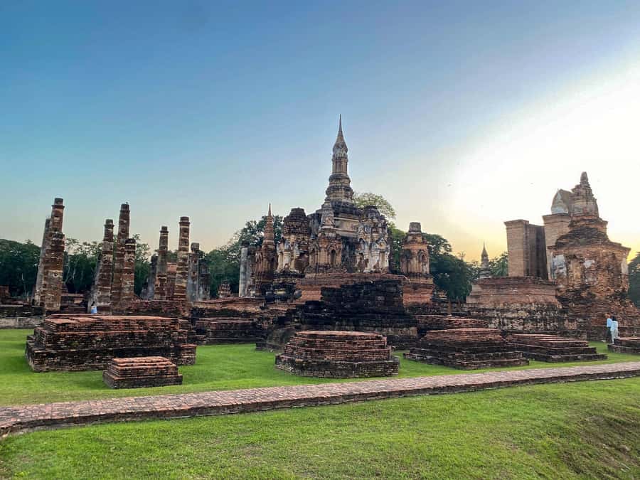 From Chiang Mai: Customize Your Own Sukhothai Heritage Tour - Getting from Chiang Mai: pickup zones and the reality of travel time